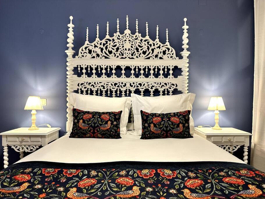 Budget 2 Bed In Bica W Air Con - Belle Epoque * Lisbon