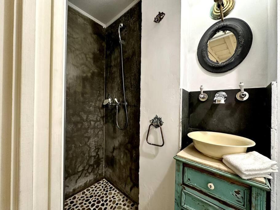 Apartment Budget 2 Bed In Bica W Air Con - Belle Epoque Lisbon